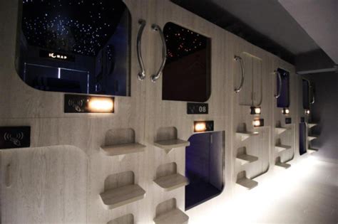 capsule hotels hong kong